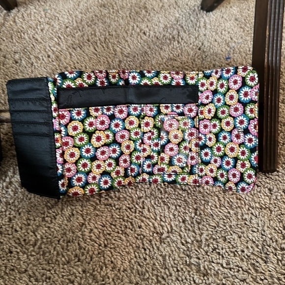 Vera Bradley Cotton Paisley trifold wallet - Picture 4 of 10